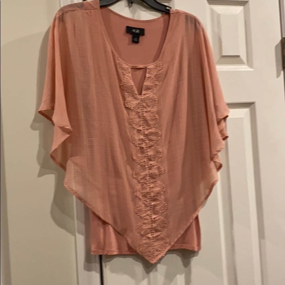 Flowy blouse with attached tank